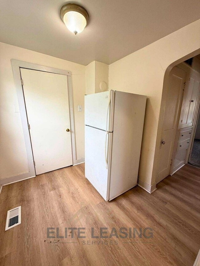 Photo - 1011 SW Douthitt Ave