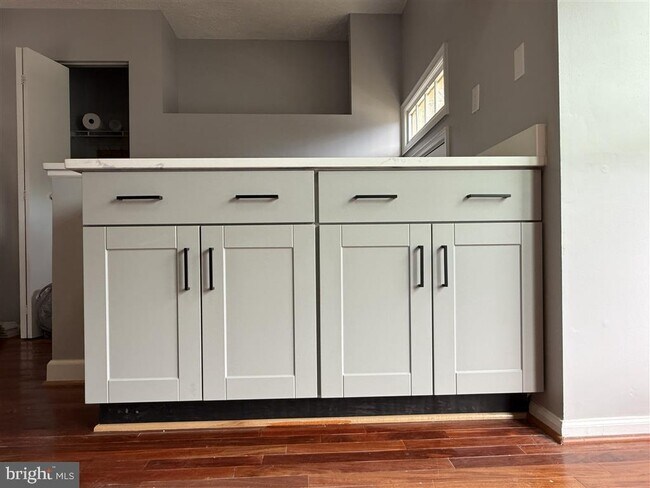 Photo - 102 Smoothleaf Ln