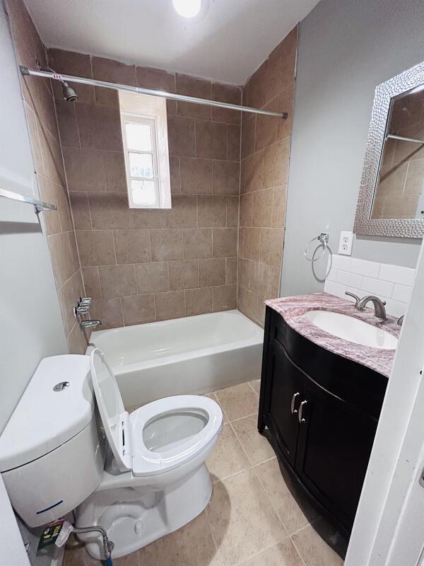 Photo - 1221 Lindley Ave