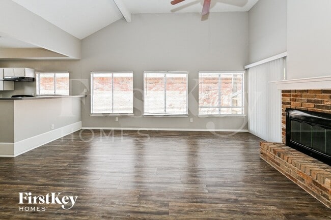 Photo - 11811 Meadowchase Dr