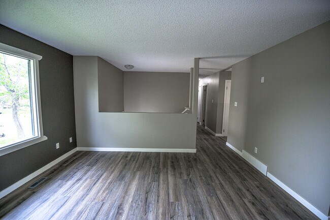 Photo - 7638-797A 97a St