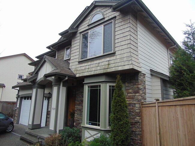 Photo - 4+ Bedroom/2.5 Bath Luxury Kirkland Home.  Spacious Home, Rose Hill Area!  A Must See!