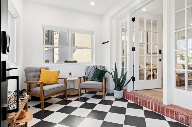 Photo - 202 W Wayne Ave Unit B