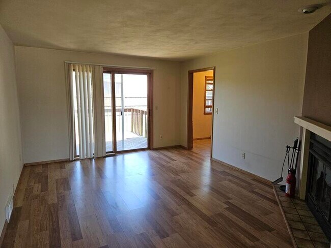 Photo - 1137/1139 Breezewood Lane - 1139