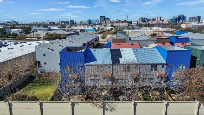 Photo - 6935 Yellowstone Way Dr