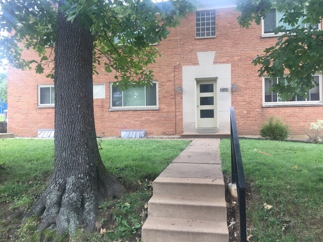 Photo - 1231 Elm Dr Unit 1S