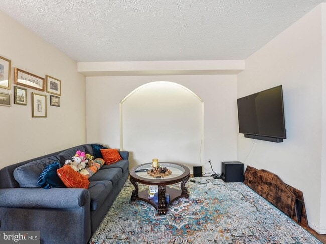 Building Photo - 4740 Connecticut Ave NW Unit 818