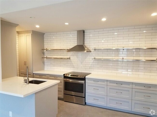 Building Photo - 2121 Hepburn St Unit 304 Rental