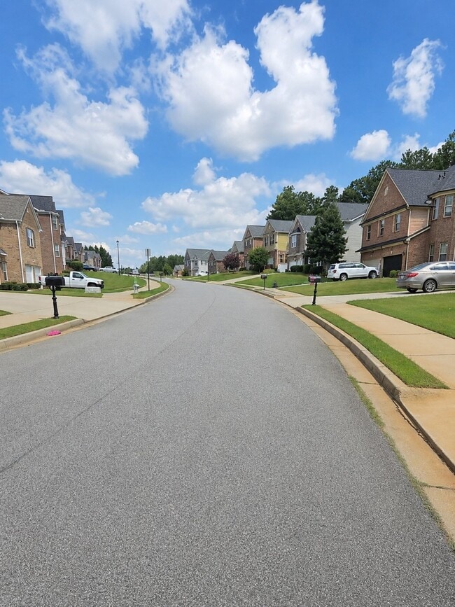 Photo - 350 Cog Hill Dr