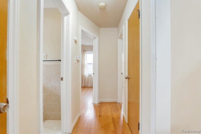 Photo - 22780 Courtland Ave