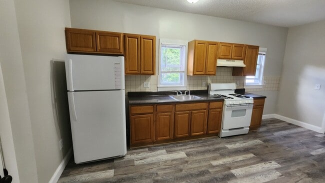 Photo - 235 Starr St Unit 2