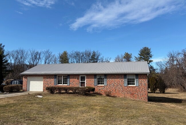 Building Photo - 126 Upshur Dr