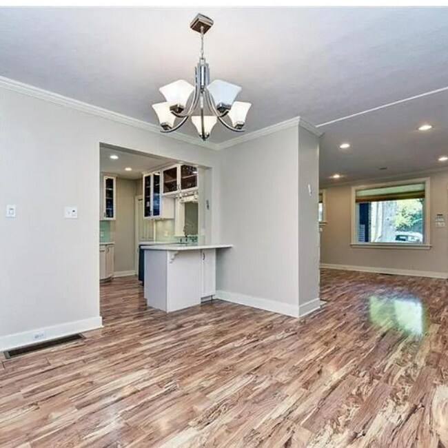 Photo - 5946 Phillips Ave Unit 5946