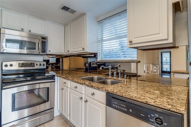 Photo - 10211 Regal Oaks Dr Unidad 220