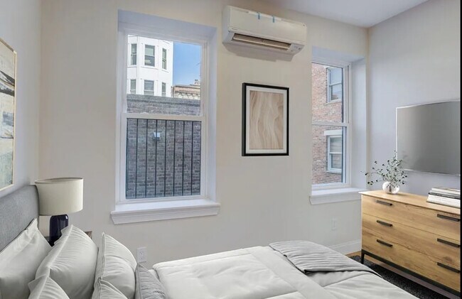 Building Photo - 15 Bartlett Pl Rental