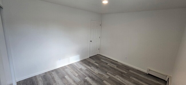 Building Photo - 3289 1/2 Lombardy Ln Unit C