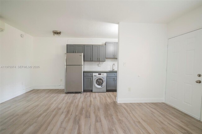 7901 SW 64th Ave Unit 2