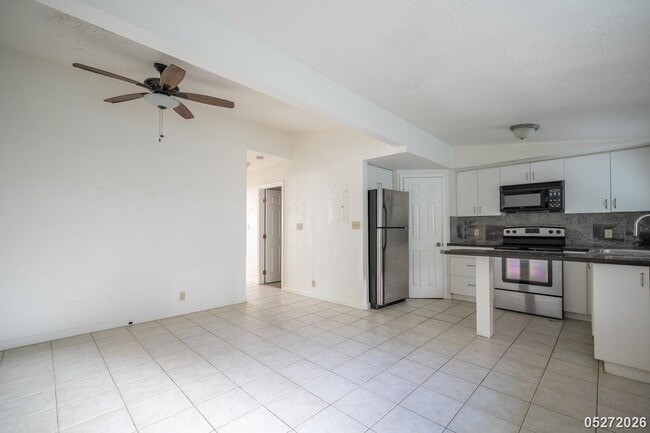 Photo - $3500 / 2 Bed / 1 Bath / 1 Parking IN WAIALUA