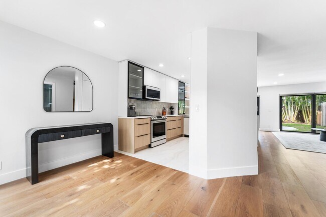 Photo - 541 N Ocean Blvd