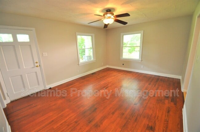 Photo - 326 Webster St