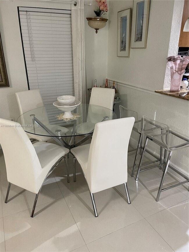 Photo - 7701 SW 88th St Unidad B128