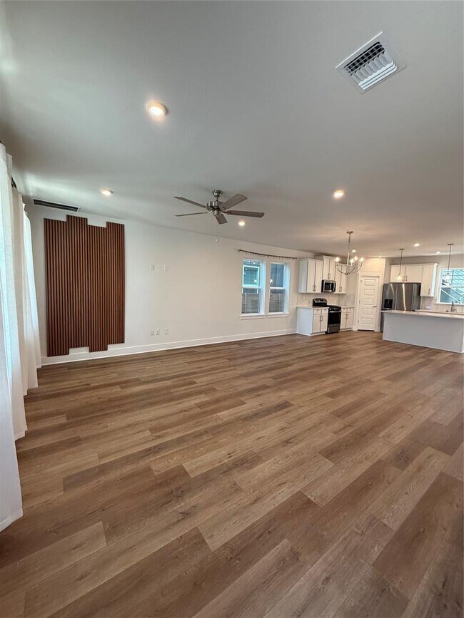 Photo - 6414 Cowman Wy