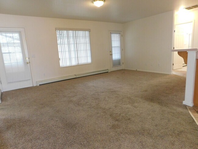 Photo - Spacious in Fruitvale
