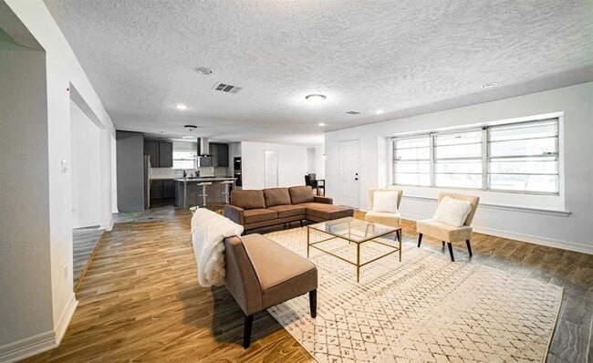 Photo - Newly Renovated 4-bedroom Home Inside the ...