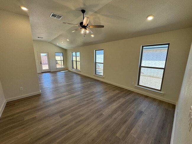 Photo - 240 Trailblazer Ln