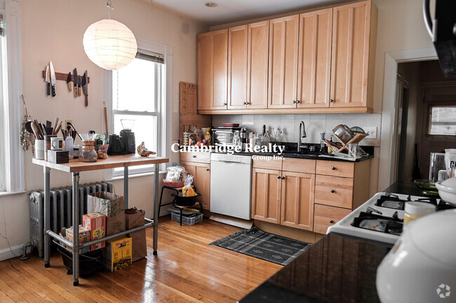Building Photo - 74 Fremont St Unit 1 Rental