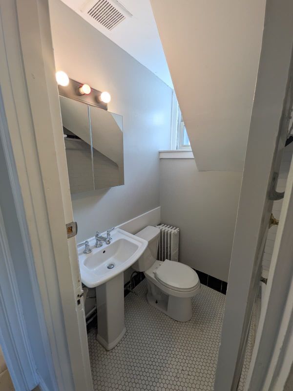 Photo - 396 Whalley Ave Unit #3
