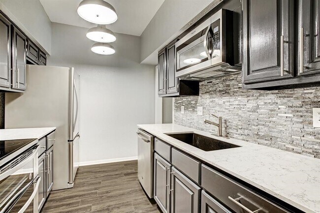 Photo - 2400 N Braeswood Blvd Unit 120