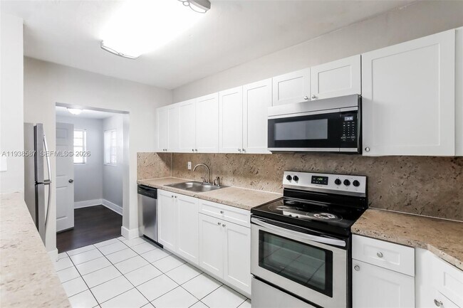 Photo - 1315 NE 203rd St