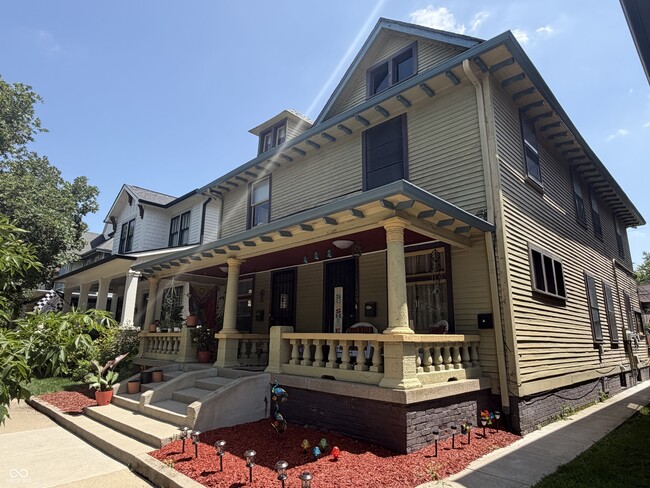 Photo - 1839 Talbott St
