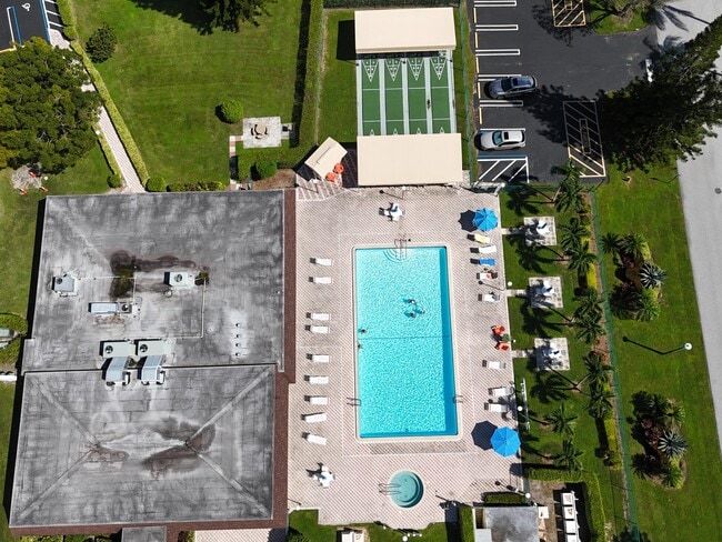 Photo - 2521 Red Hibiscus Blvd Unit 32-D