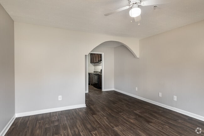 2BR, 1BA - 864SF Living/Dining