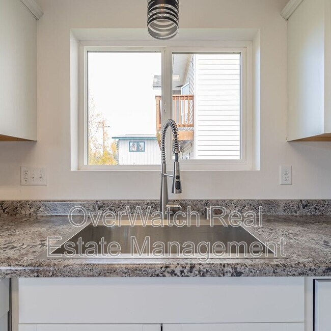 Photo - 1238 E 9th Ave