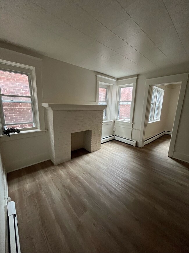 Photo - 1551 Hertel Ave Unit 10