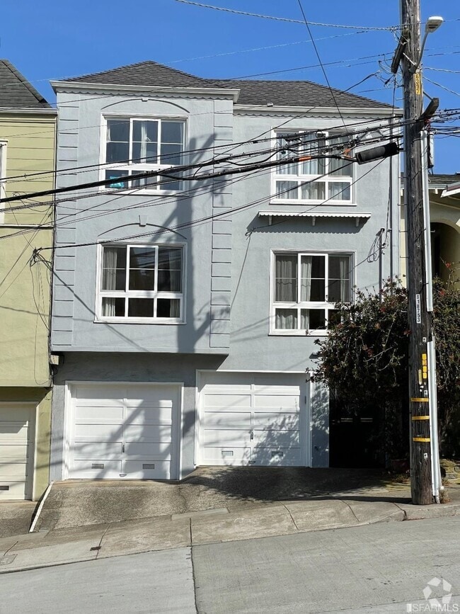 Building Photo - 1632 Funston Ave Rental