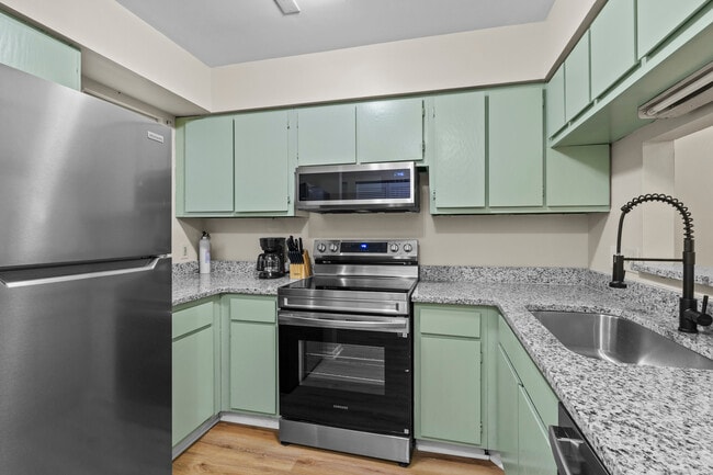 Photo - 405 Harbison Blvd