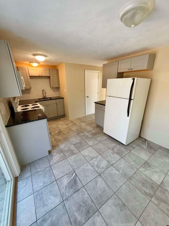 64 Rockwood Rd