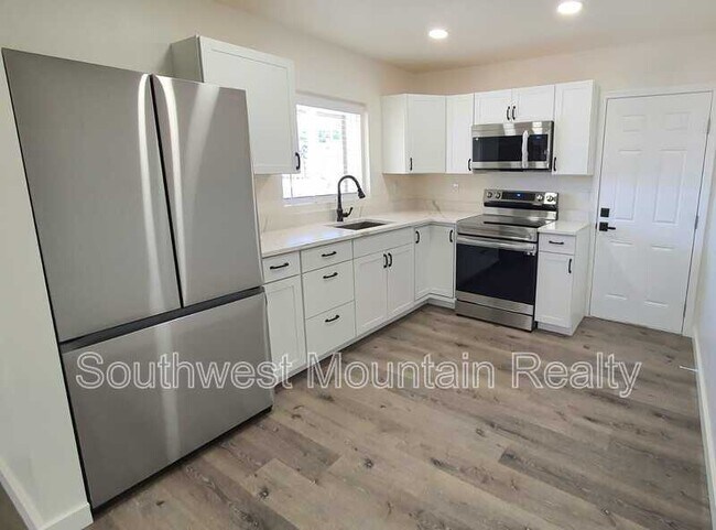 Photo - 7404 N 62nd Ave