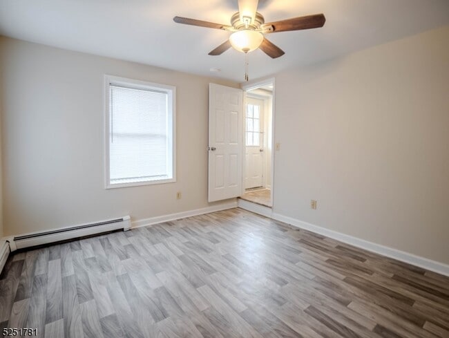 Photo - 48 Unionville Ave