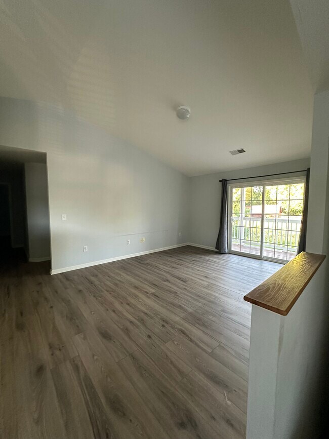 Photo - 107 Evergreen Pl Unit Evergreen Place