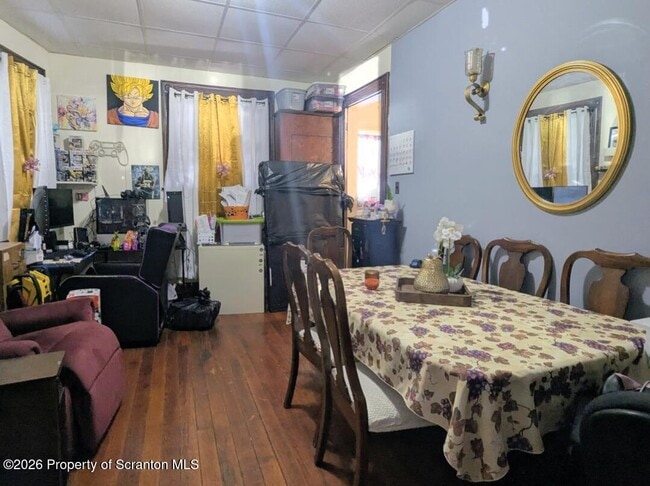 Photo - 1220-1222 Schlager St