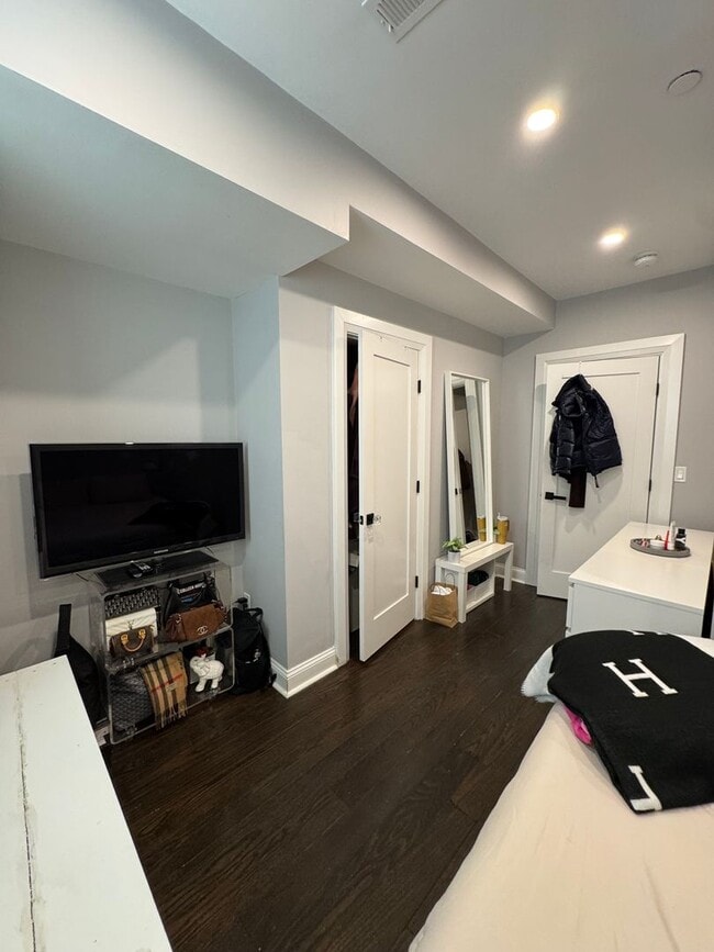 Photo - Fully Modern 4-bed, 2-bath in Brookline for 9/1