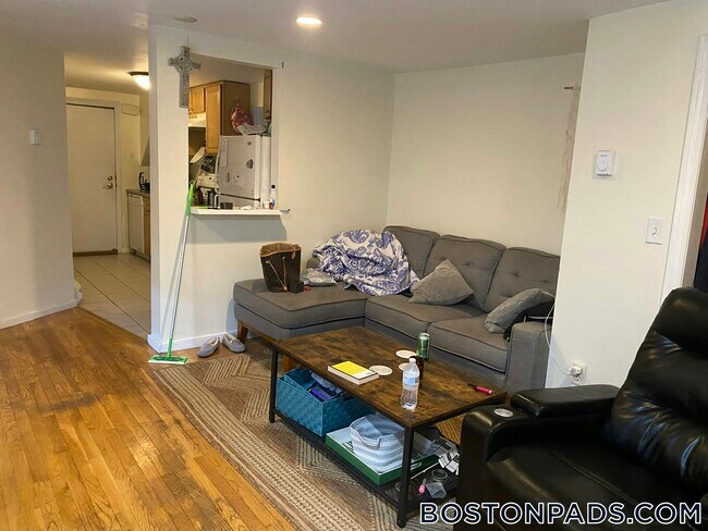 Photo - 254 W 3rd St Unit 1