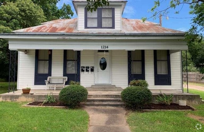 Building Photo - 1214 Hopkins St Rental