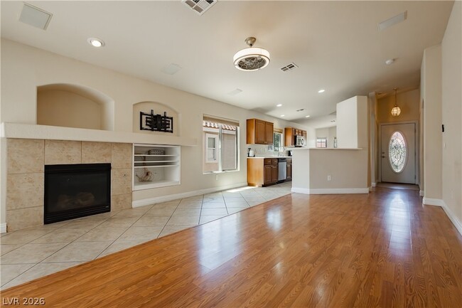 Photo - 6704 Arctic Breeze St