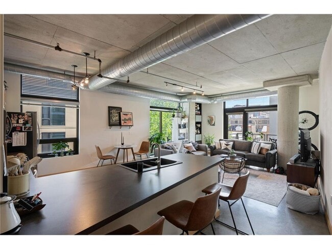 Building Photo - 720 N 4th St Unit 414 Rental